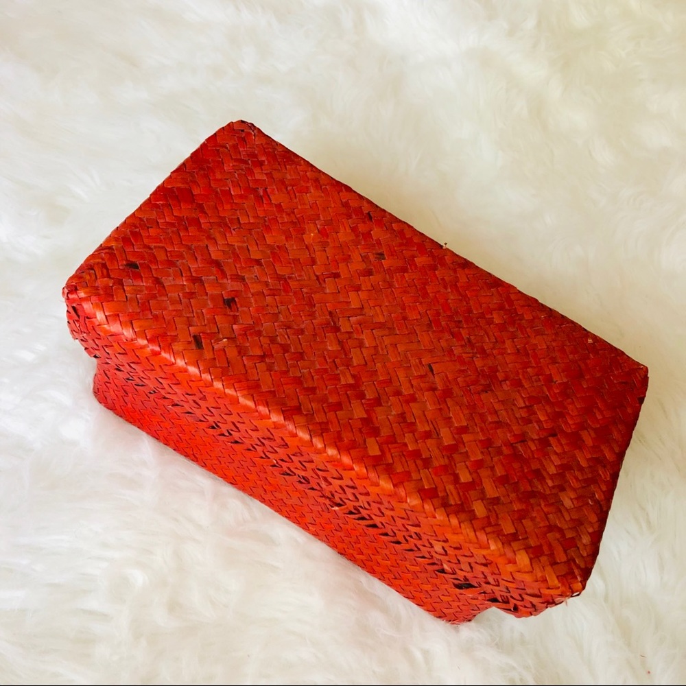 Small Weaved Rectangular Container - Picture 11 of 15